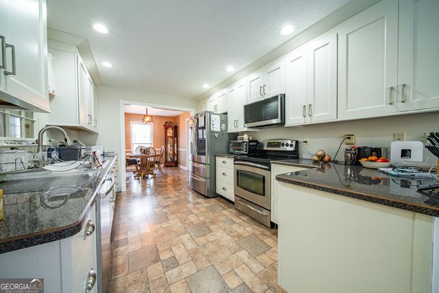 112 Brookwood Drive, Lagrange, GA 30240