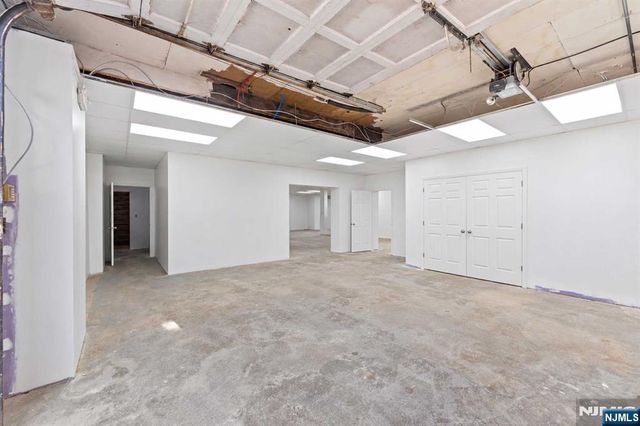 744 Paterson, East Rutherford, NJ 07073