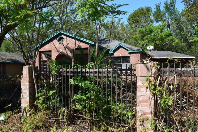 7223 Libby Lane, Pearland, TX 77584