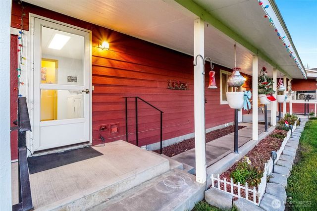 10693 SE Handicap Drive, Warden, WA 98857