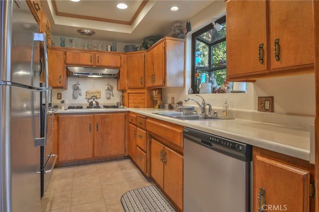 453 Oriole Drive, Twin Peaks, CA 92391