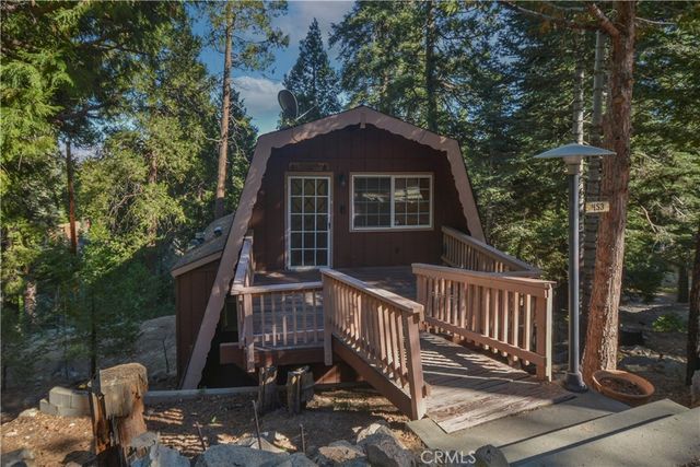 453 Oriole Drive, Twin Peaks, CA 92391