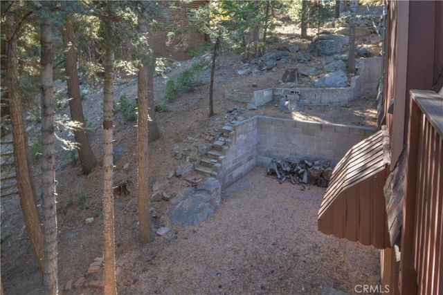 453 Oriole Drive, Twin Peaks, CA 92391