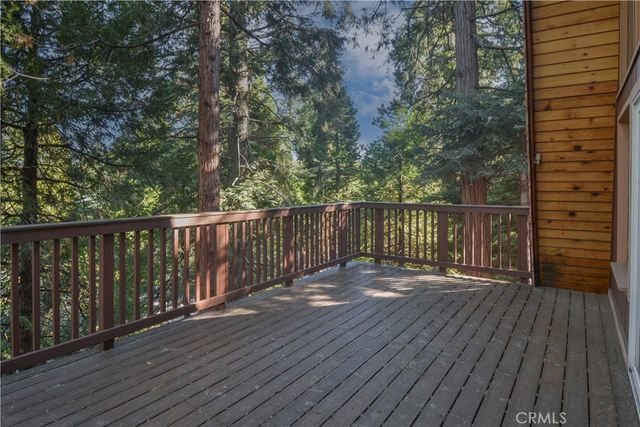453 Oriole Drive, Twin Peaks, CA 92391