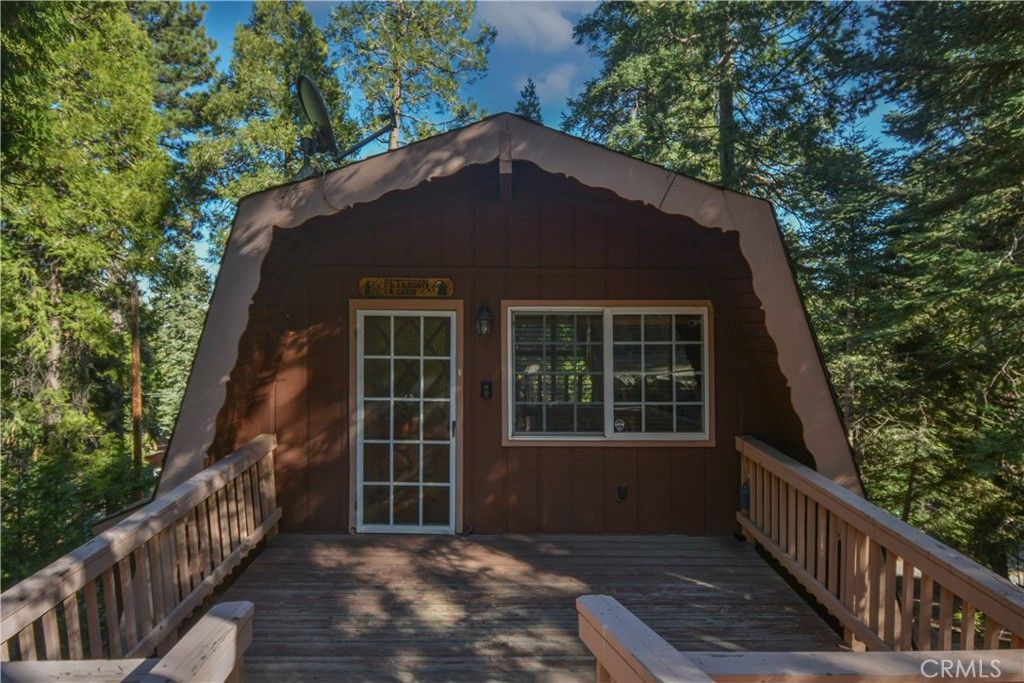 453 Oriole Drive, Twin Peaks, CA 92391