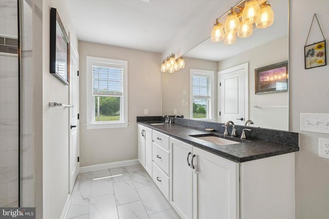 17 FINLEY CT, Lansdale, PA 19446