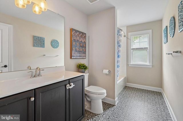 17 FINLEY CT, Lansdale, PA 19446