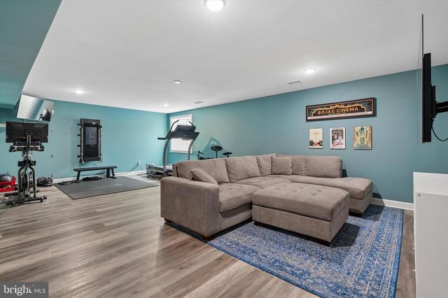 17 FINLEY CT, Lansdale, PA 19446