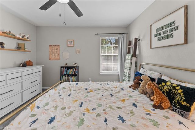 61 Centre Port CIR, Portsmouth, VA 23703