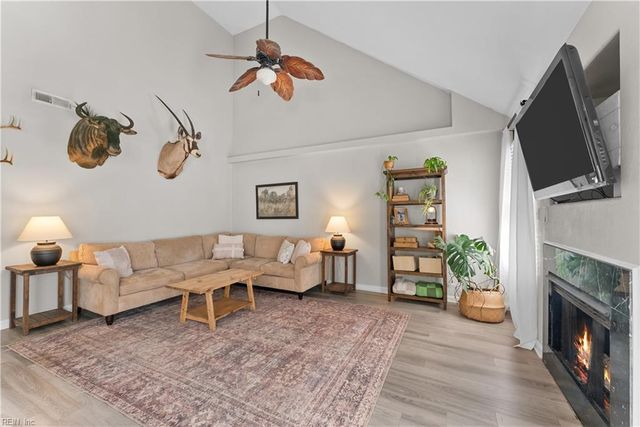61 Centre Port CIR, Portsmouth, VA 23703