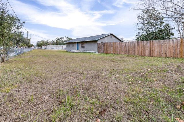14430 10TH STREET, Dade City, FL 33523