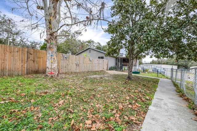 14430 10TH STREET, Dade City, FL 33523