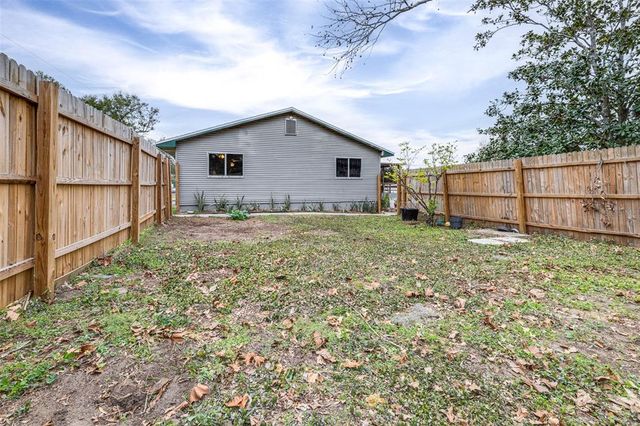 14430 10TH STREET, Dade City, FL 33523