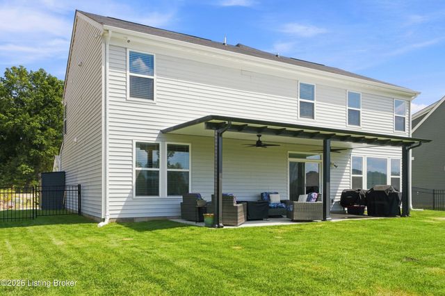 215 Stargaze Dr, Shepherdsville, KY 40165