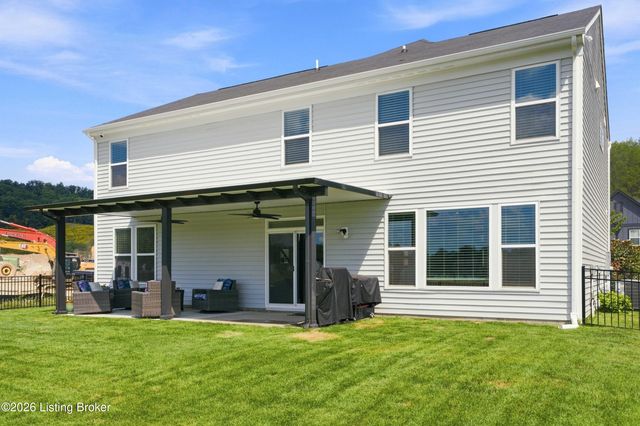 215 Stargaze Dr, Shepherdsville, KY 40165