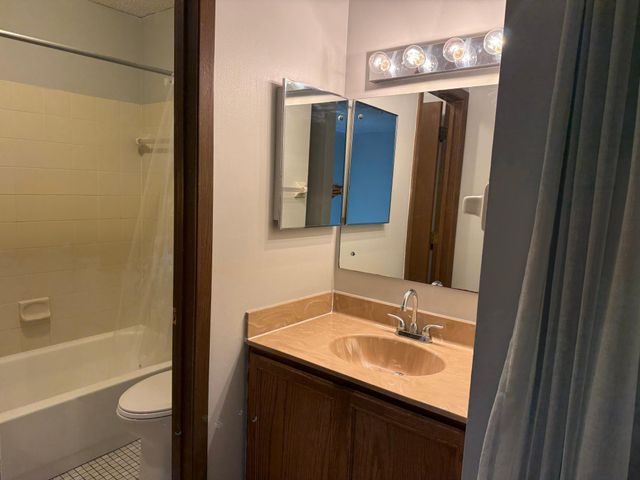 2120 Ridge Drive 31, Saint Louis Park, MN 55416