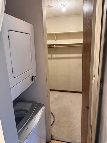 2120 Ridge Drive 31, Saint Louis Park, MN 55416