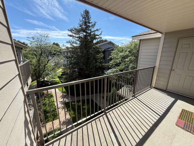 2120 Ridge Drive 31, Saint Louis Park, MN 55416