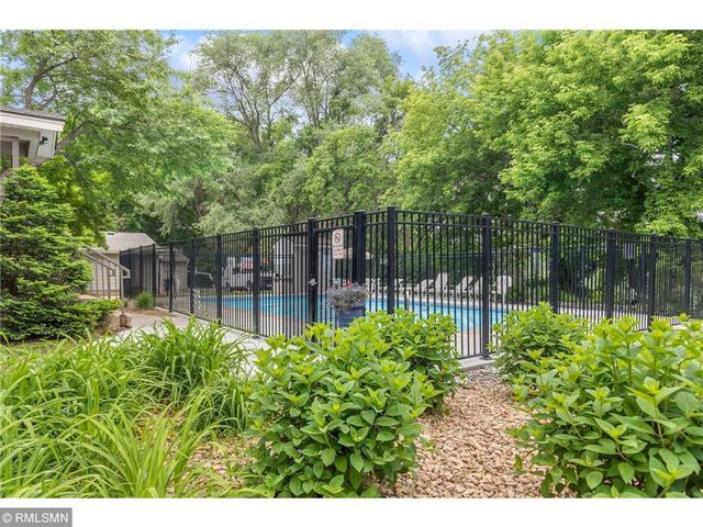 2120 Ridge Drive 31, Saint Louis Park, MN 55416
