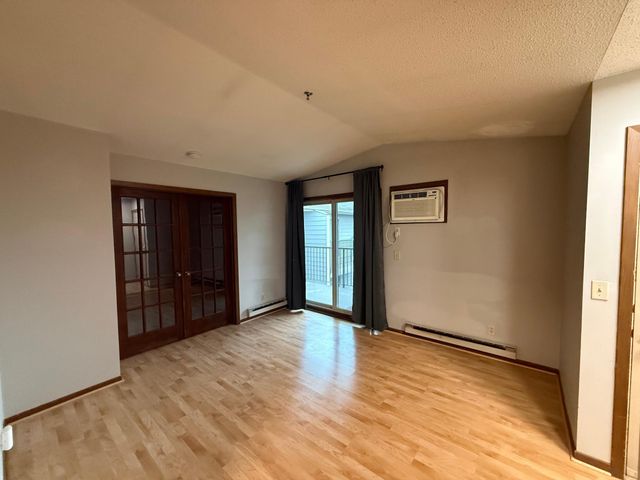 2120 Ridge Drive 31, Saint Louis Park, MN 55416