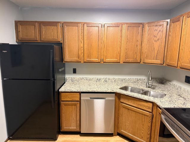 2120 Ridge Drive 31, Saint Louis Park, MN 55416