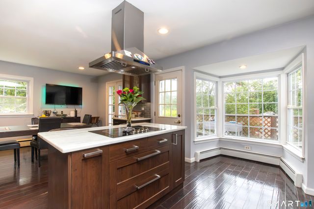 10 Blackberry Lane, Norwalk, CT 06850