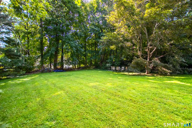 10 Blackberry Lane, Norwalk, CT 06850