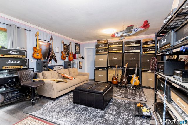 10 Blackberry Lane, Norwalk, CT 06850