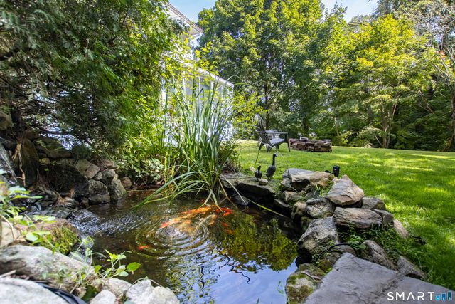10 Blackberry Lane, Norwalk, CT 06850