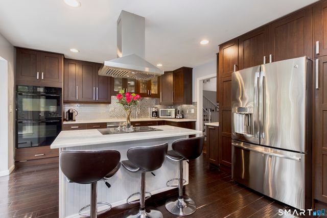 10 Blackberry Lane, Norwalk, CT 06850