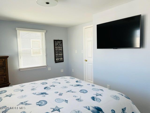 245 24th Avenue, Seaside Park, NJ 08752