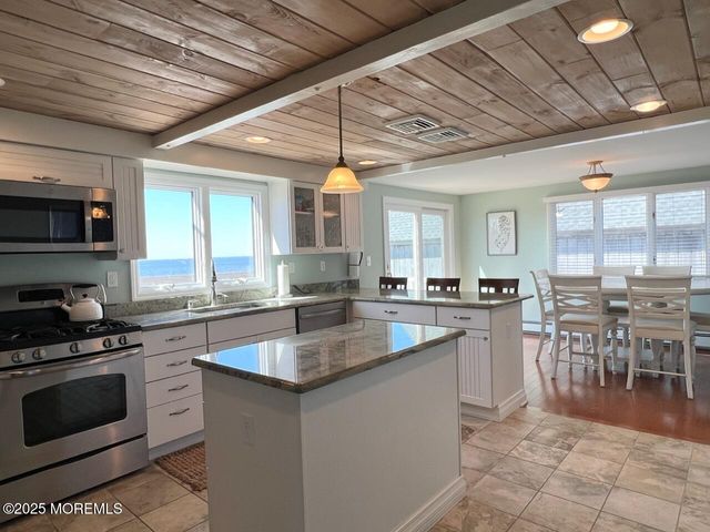 245 24th Avenue, Seaside Park, NJ 08752