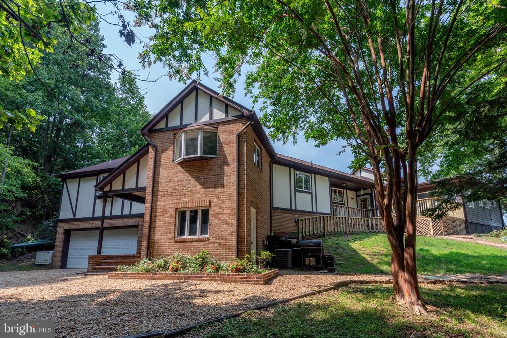 43816 RASPBERRY LN, Hollywood, MD 20636