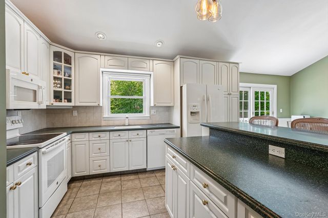 1 Green Tree Road, Yorktown Heights, NY 10598