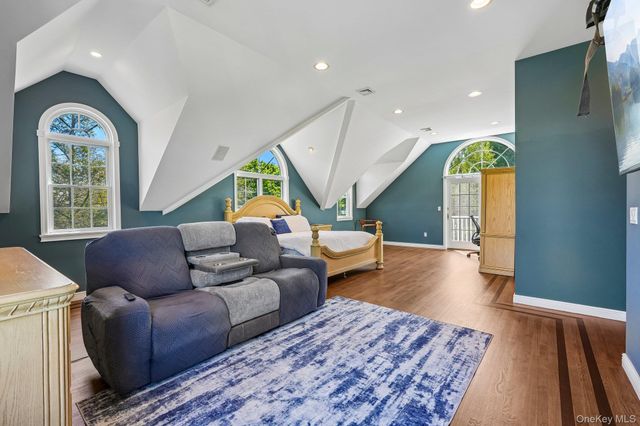 1 Green Tree Road, Yorktown Heights, NY 10598