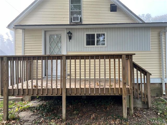 523 E Tremont Street, Hillsboro, IL 62049