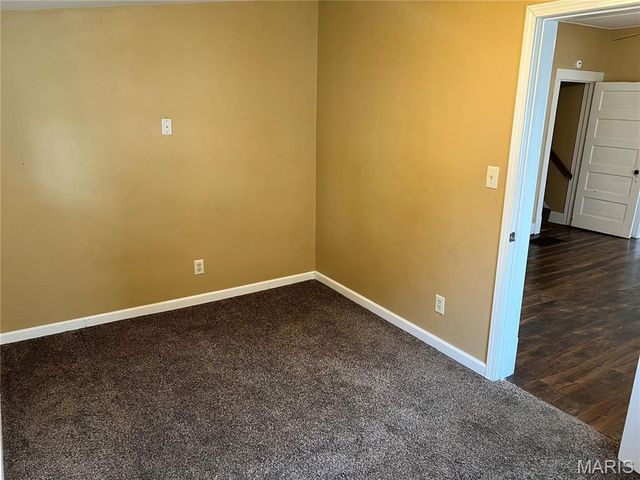 523 E Tremont Street, Hillsboro, IL 62049