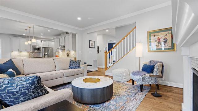 504 Beneficial Dr, Cranberry Twp, PA 16066