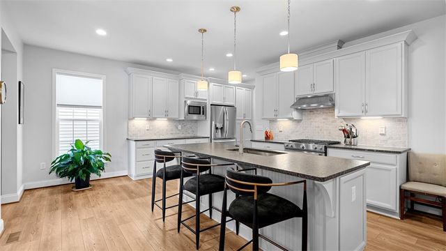 504 Beneficial Dr, Cranberry Twp, PA 16066