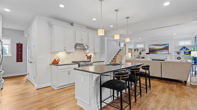 504 Beneficial Dr, Cranberry Twp, PA 16066