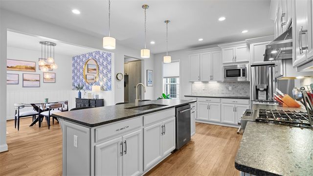 504 Beneficial Dr, Cranberry Twp, PA 16066