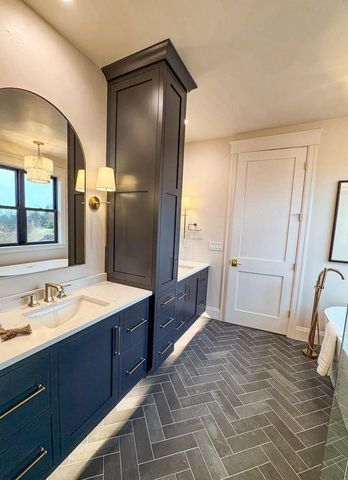 2126 SUMMER BREEZE COURT, Suamico, WI 54313