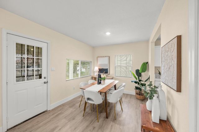 5817 Wilkinson St, Sacramento, CA 95824