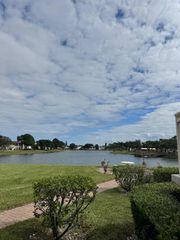 387 Chatham S, West Palm Beach, FL 33417