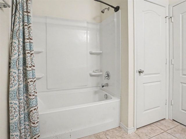 2488 BEGONIA STREET, Mascotte, FL 34753