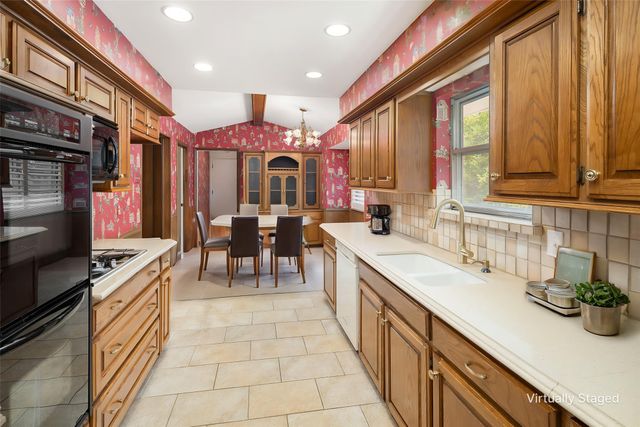 9329 Seagrove Drive, Dallas, TX 75243