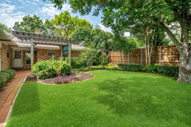 9329 Seagrove Drive, Dallas, TX 75243
