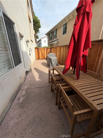 65 Danbury, Irvine, CA 92618