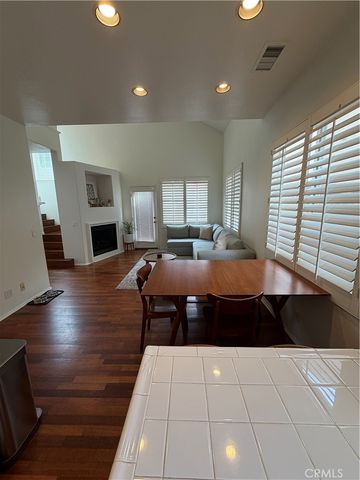 65 Danbury, Irvine, CA 92618