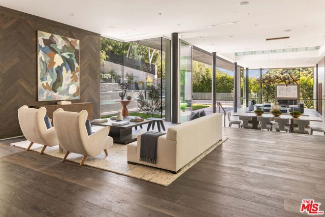 1116 Chantilly Road, Los Angeles, CA 90077